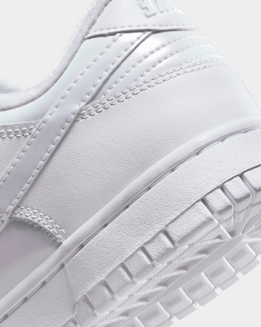 Nike Women's Dunk Low SE White/Multi-Coloured
