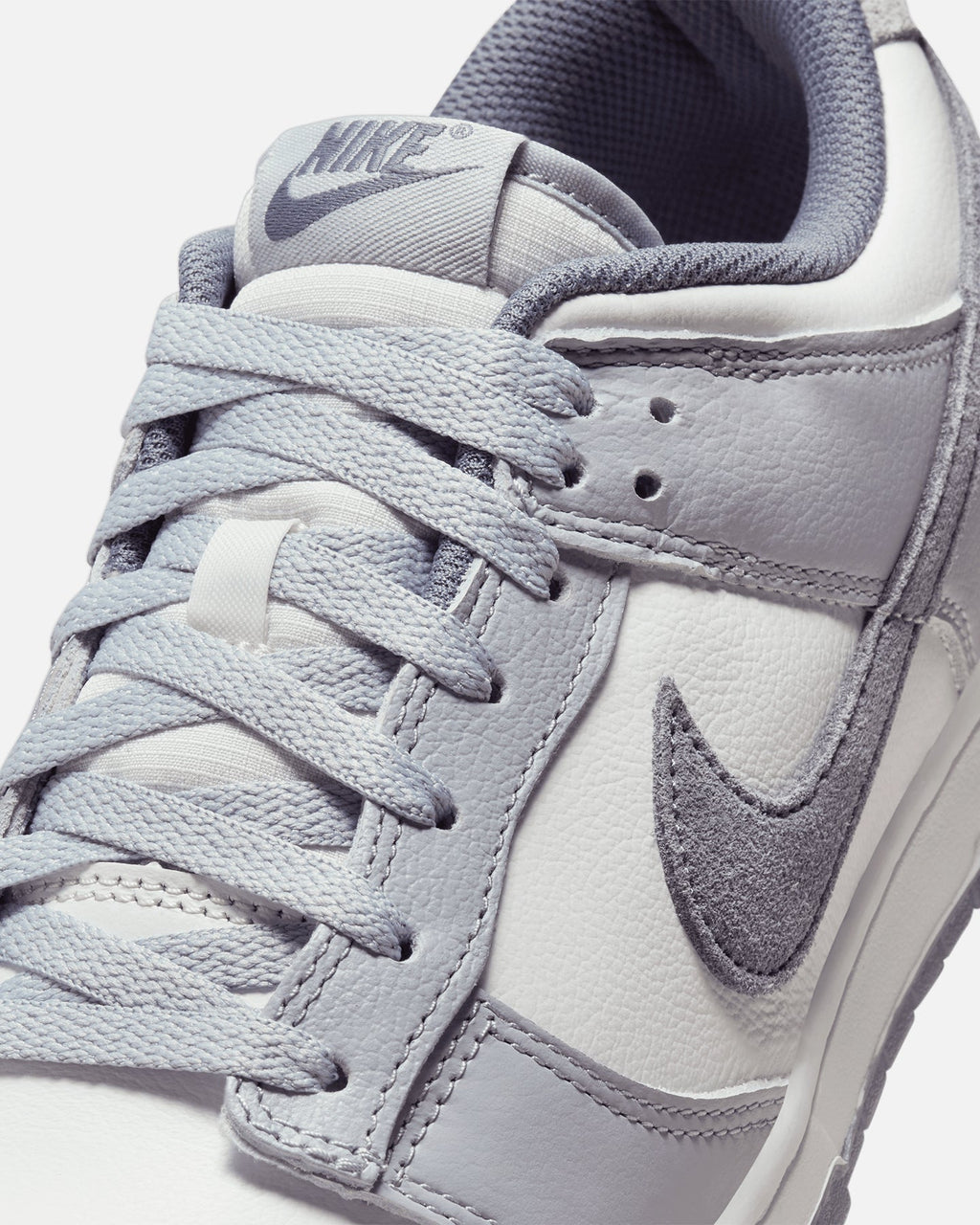 Nike Dunk Low Retro Premium SE ESS+ White/Light Carbon