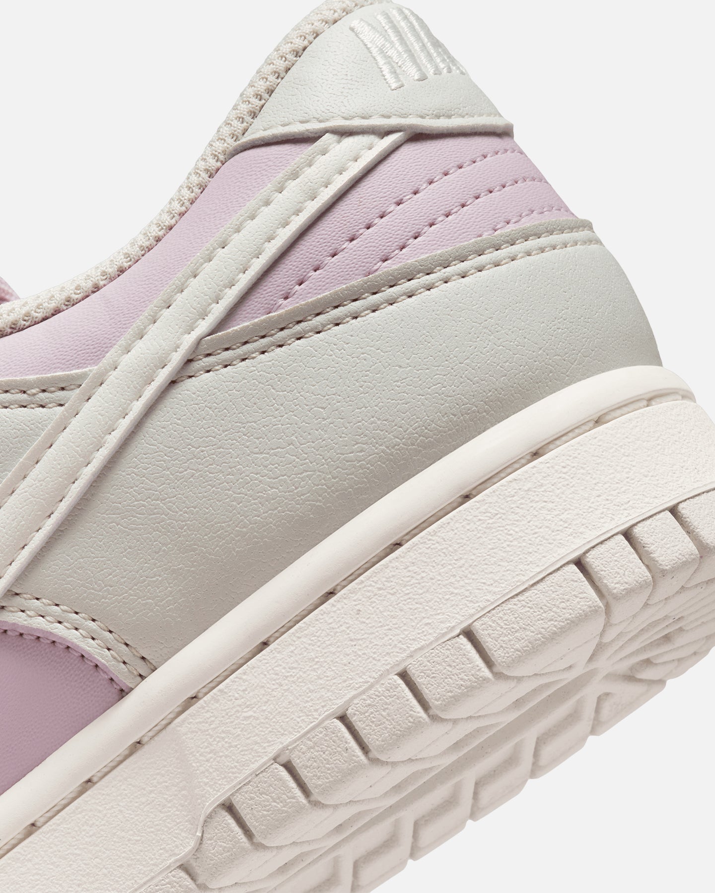 Nike Women's Dunk Low Next Nature Light Bone
