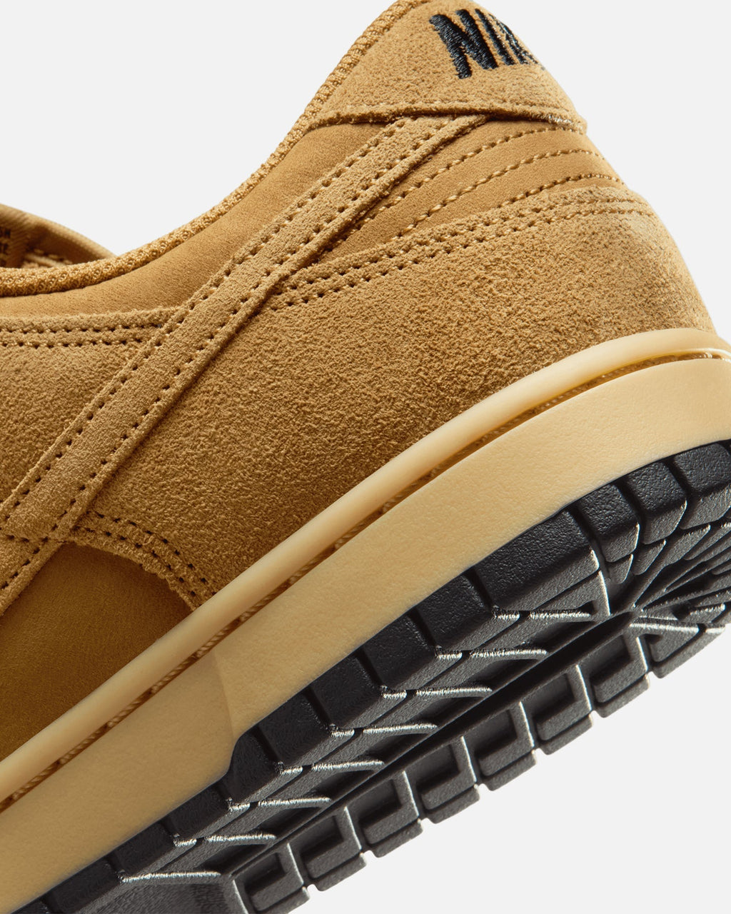 Nike Dunk Low Retro SE Wheat